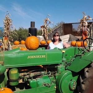 Meet your Posher, Linda